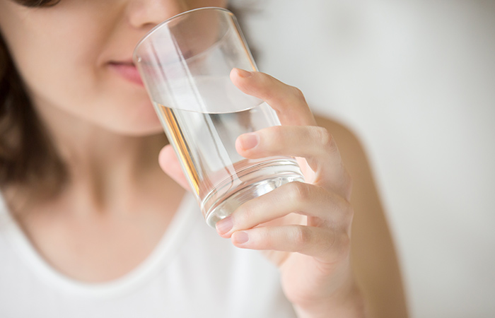 Benefits of drinking water for your oily skin