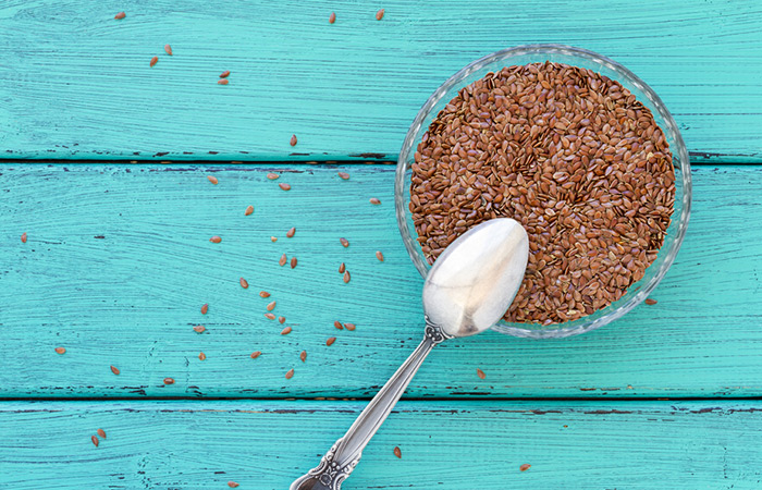 Eating raw flax seeds for hair growth