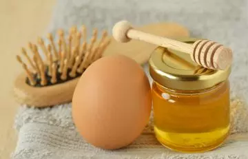 Eggs and honey should be added to potato juice to make a hair mask