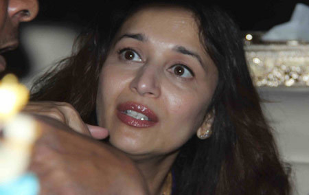 Madhuri Dixit without makeup when she got back from the US