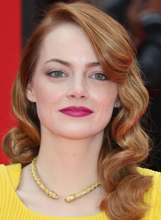 Perfect retro waves red carpet hairstyle