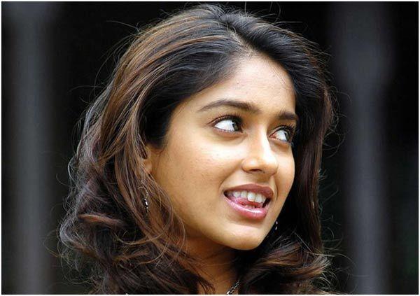 Ileana D'Cruz Without Makeup - Top 10 Pictures