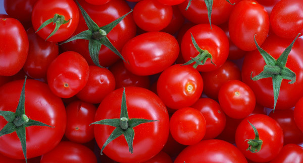 Tomato is a good vegetable for hair growth