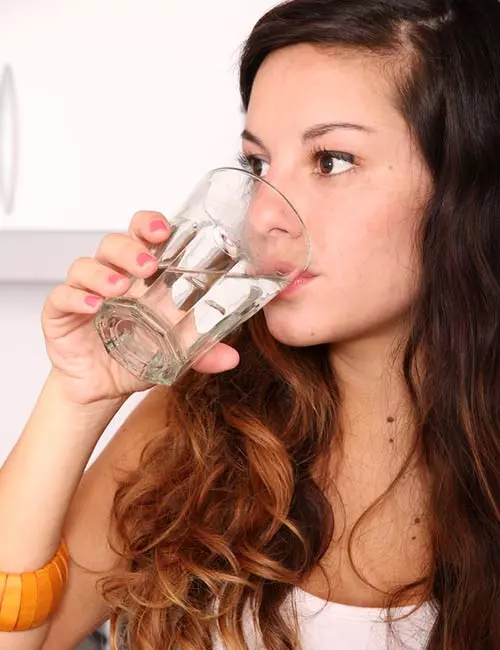 Consume enough water for healthy kidneys