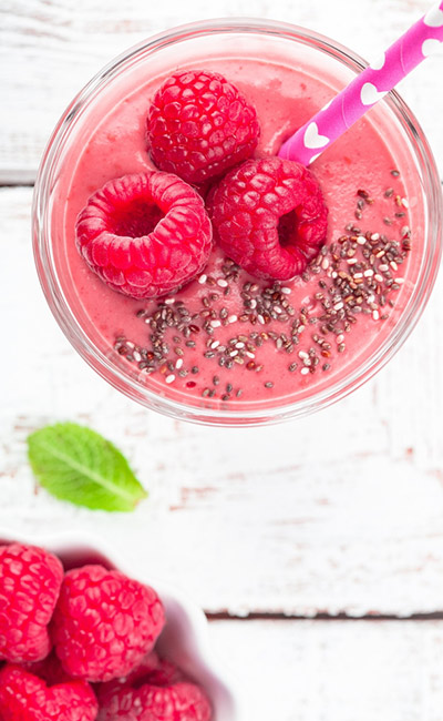 Raspberry, chia, and coconut water smoothie for weight loss