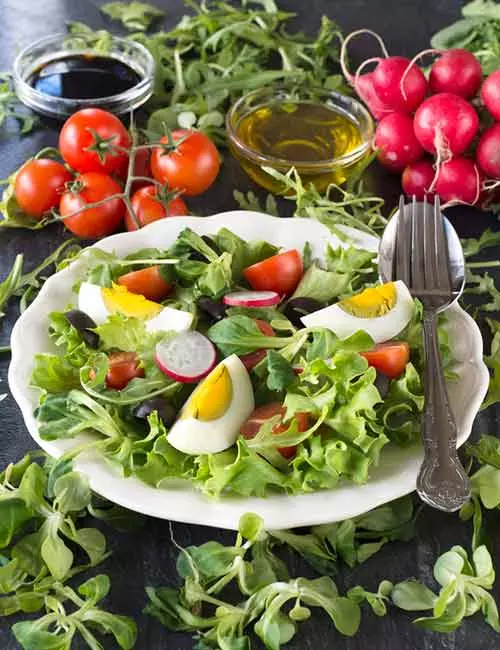 Boiled egg salad lunch for weight loss as part of boiled egg diet plan