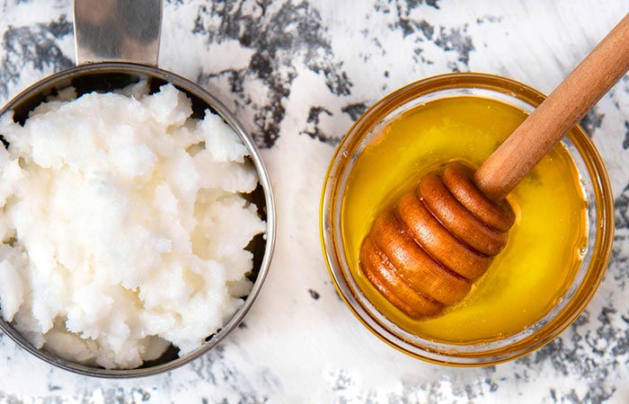 Coconut oil and honey hair mask for hair protection