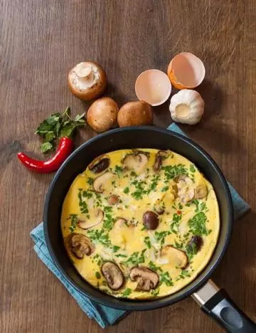 Egg and mushroom omelet