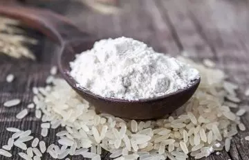 Face pack with rice flour