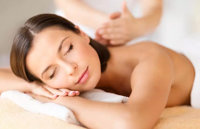 Get a body massage to tighten skin after weight loss