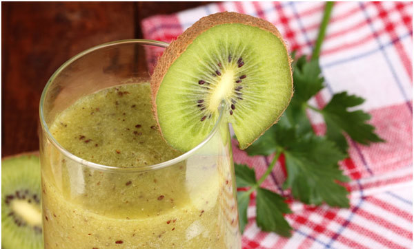 Kiwi juice for hair growth