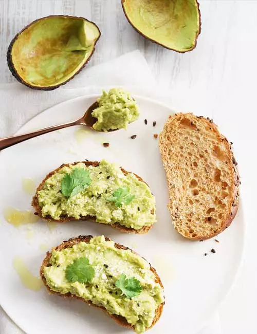 Mashed avocado on toast