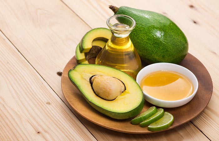 Mayonnaise, avocado, and honey hair mask for boosting hair health