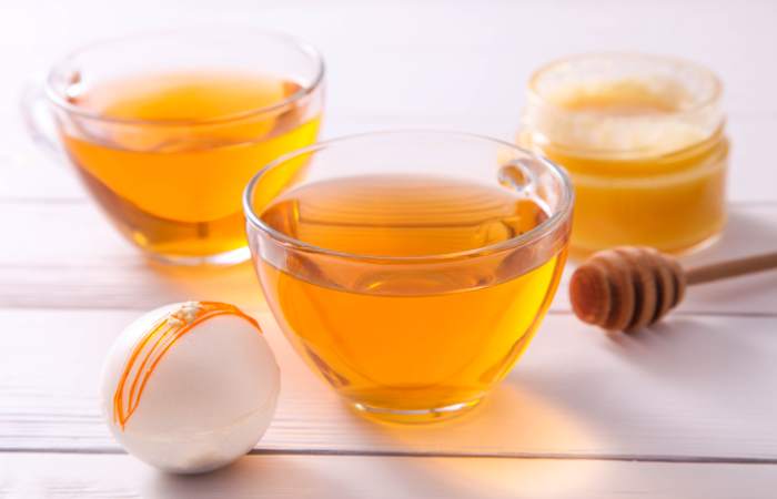 Oolong tea with honey