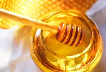 Honey for mouth ulcers