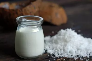 Coconut milk for mouth ulcers
