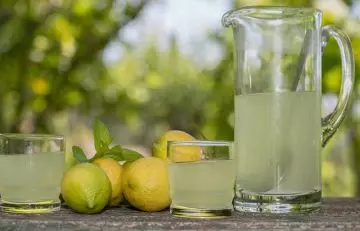 Lower Your Cholesterol Levels - Lemon Juice