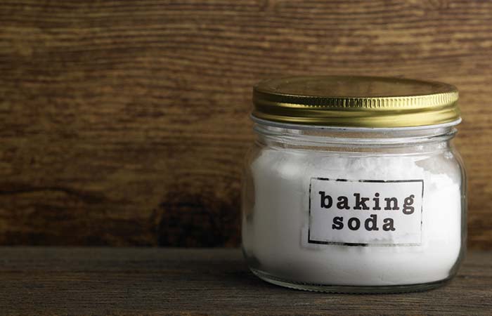 Use baking soda bath to get rid of chickenpox