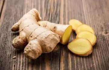 Ginger to get rid of abdominal bloating