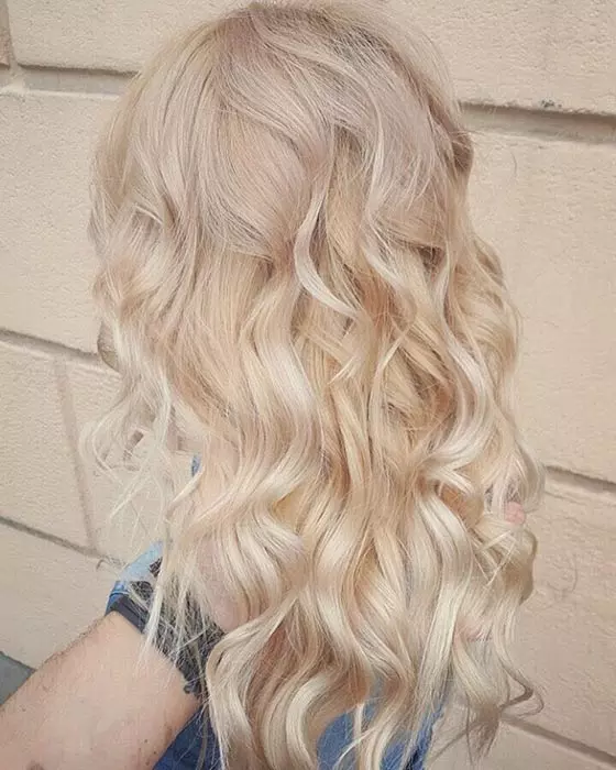 Perfect blonde hair color idea