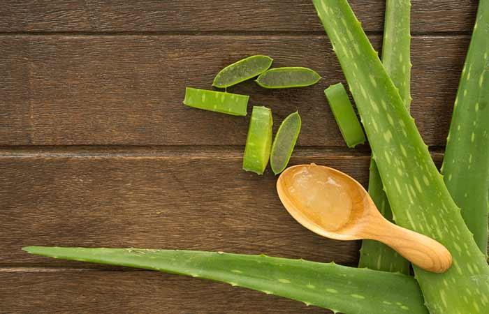 How To Stop Hair Breakage - Aloe Vera