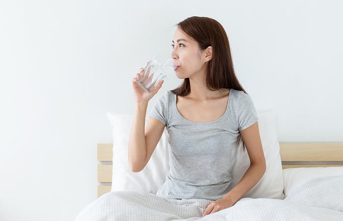 How To Increase Metabolism - Drink Water When You Wake Up