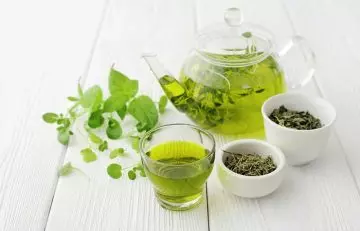 Green tea is a metabolism boosting food