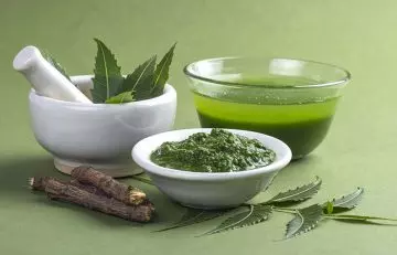 Margosa or neem paste to get rid of heat bumps