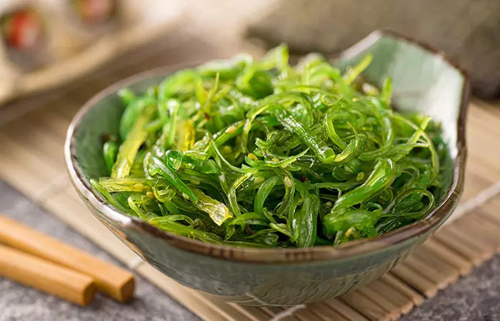 Seaweed salad can be a healthy addition to a hypothyroidism diet