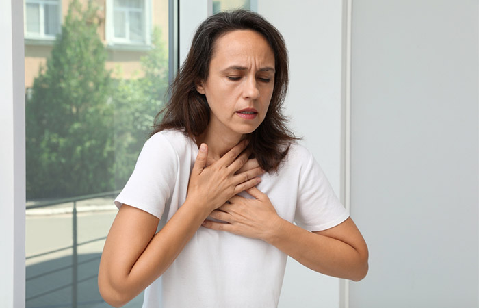 Shortness of breath is a symptom of vitamin B12 deficiency