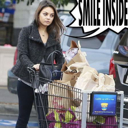 The melancholic look of Mila Kunis without makeup