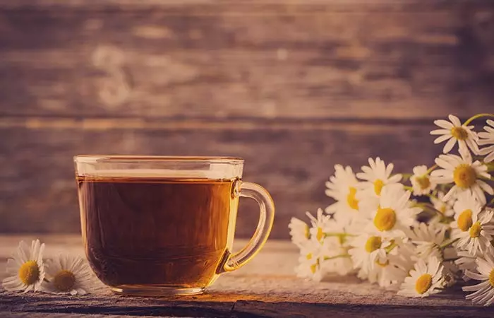 Chamomile tea to get rid of abdominal bloating