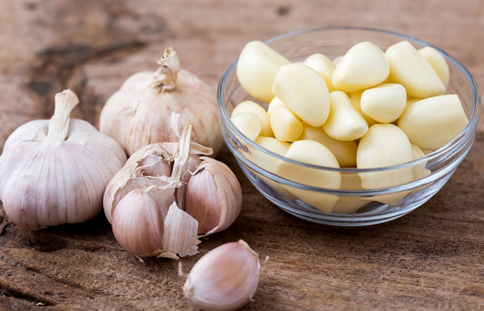 Garlic for goiter