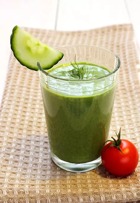 Tomato and cucumber ajuice for weight loss