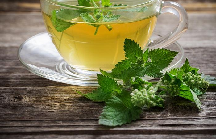Lemon balm tea for goiter