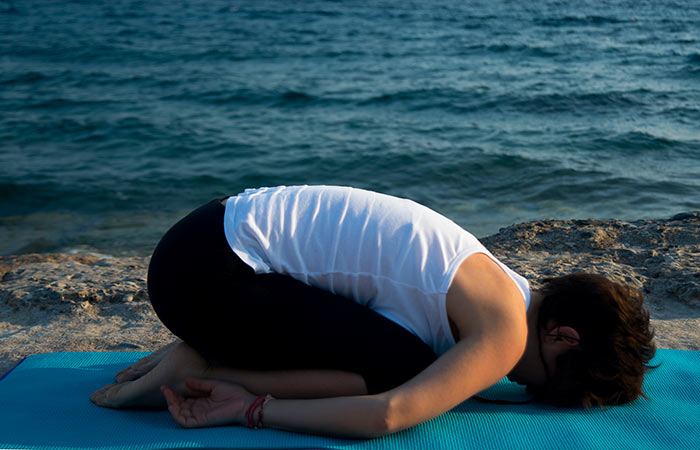 7-Incredible-Asanas-That-Will-Correct-Your-Posture-In-No-Time1