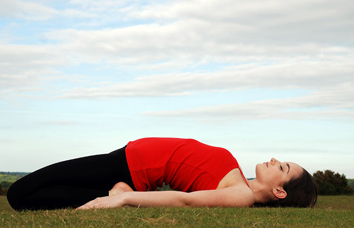 7-Incredible-Asanas-That-Will-Correct-Your-Posture-In-No-Time2