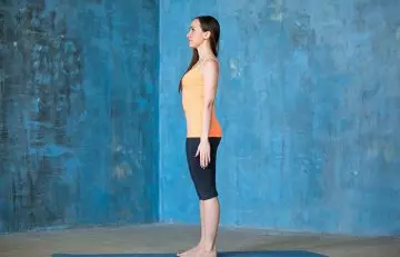 7-Incredible-Asanas-That-Will-Correct-Your-Posture-In-No-Time3