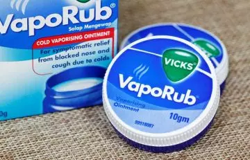 Vicks VapoRub to treat pneumonia