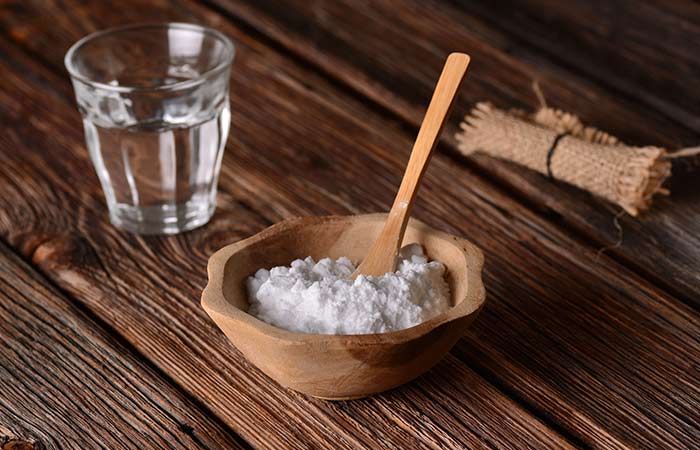 Baking soda to get rid of rashes under the breast