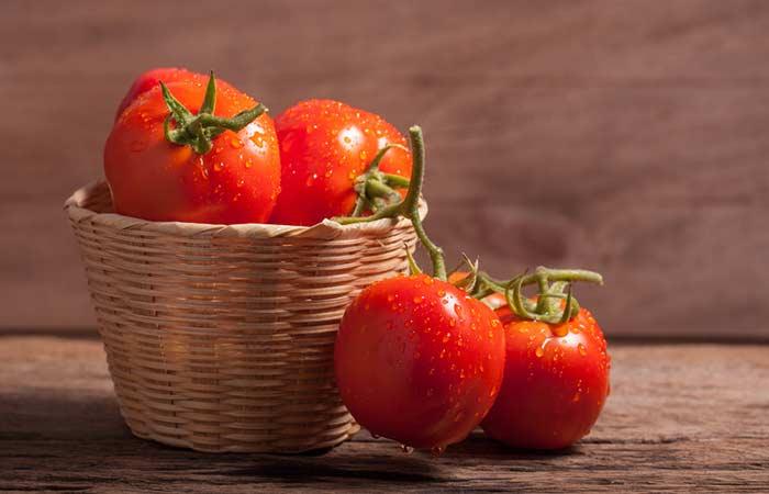 Tomato mask to get wrinkle-free skin