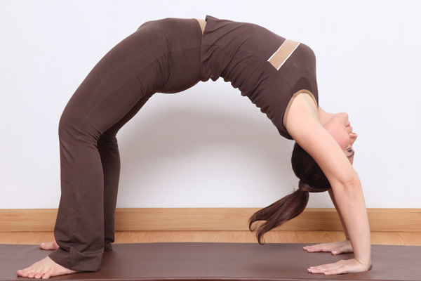 Iyengar Yoga – What Is It And How To Practice It?