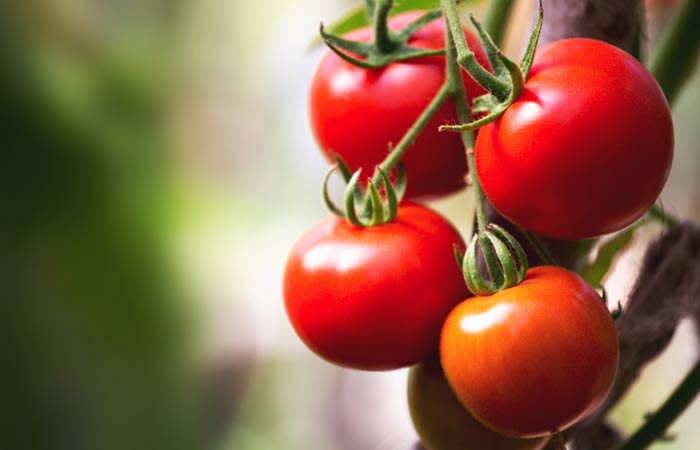 Tomato home remedy for skin tightening