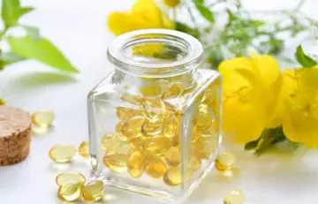 Primrose oil for skin tightening