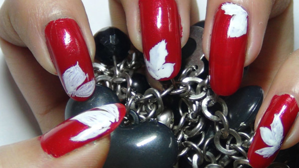 red floral nail art idea