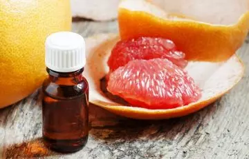 Grapefruit oil as home remedy for swollen feet