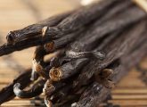17 Amazing Benefits Of Vanilla For Skin, Hair And Health
