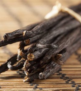 17 Amazing Benefits Of Vanilla For Sk...