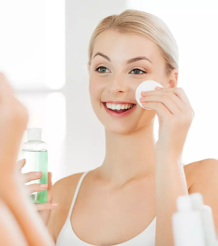 14 Best Homemade Toners For Oily Skin That You Can Try In 2024