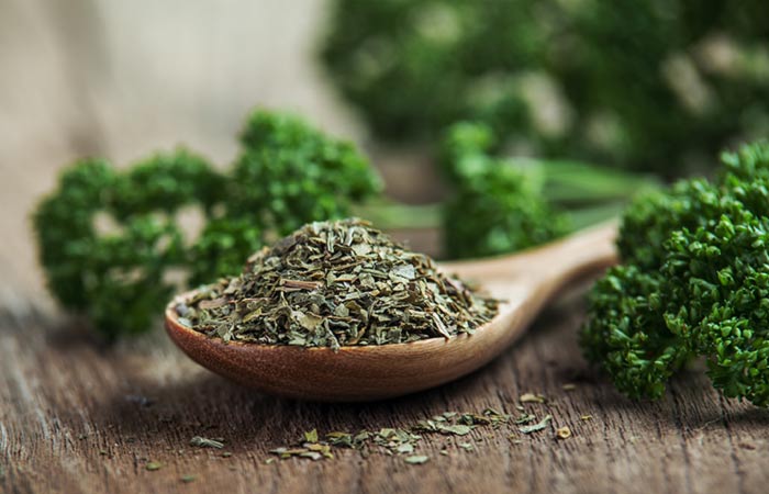 Parsley as home remedy for swollen feet